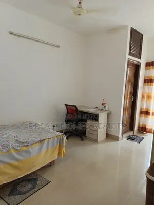 ৩ বেডরুমের অ্যাপার্টমেন্ট বাড্ডায় বিক্রয়ের জন্য