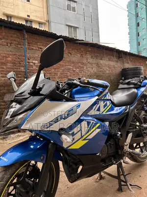 সুজুকি জিক্সার এসএফ এফআই ২০২১ নীল