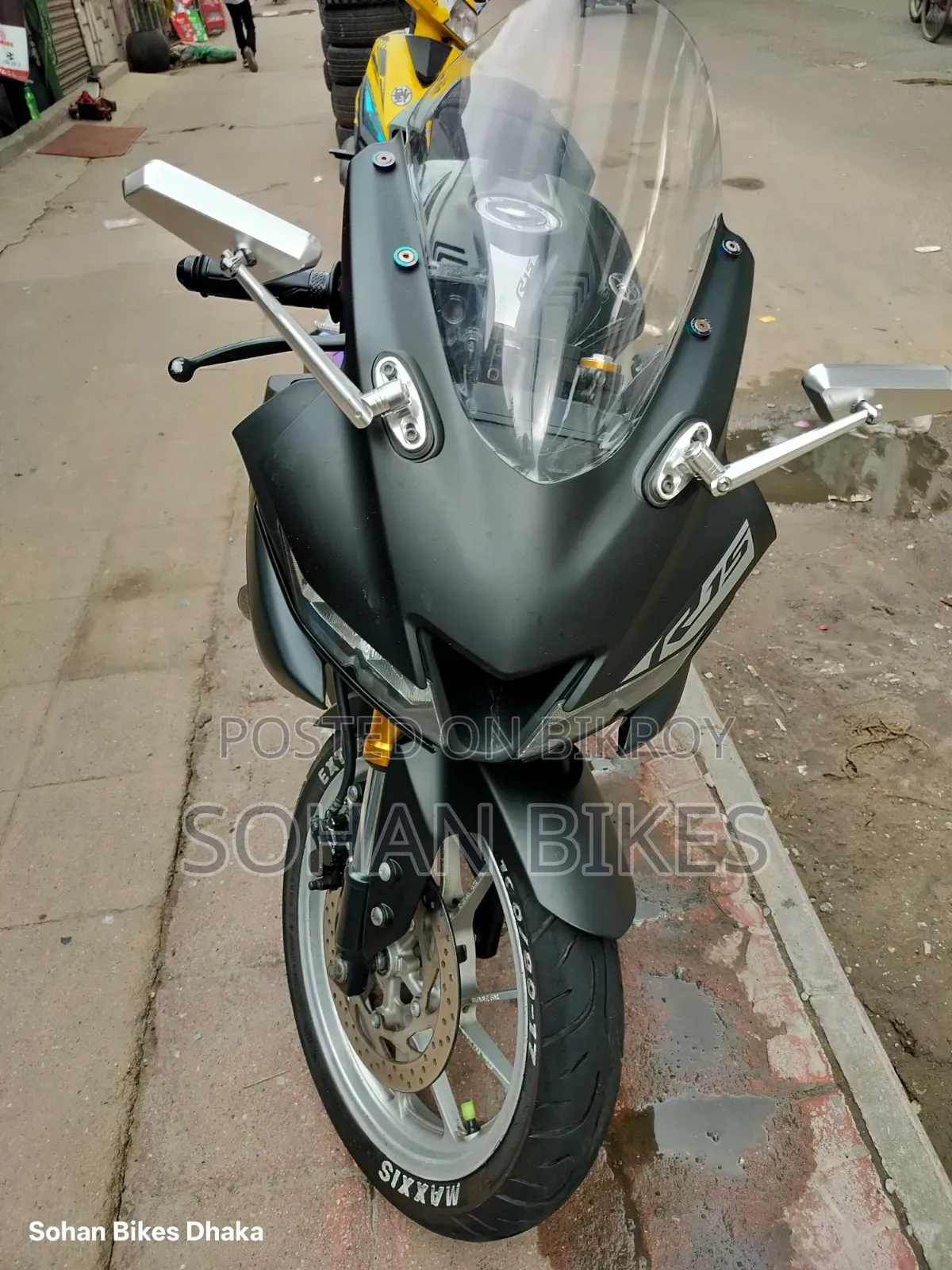 Yamaha R1 2022 Black