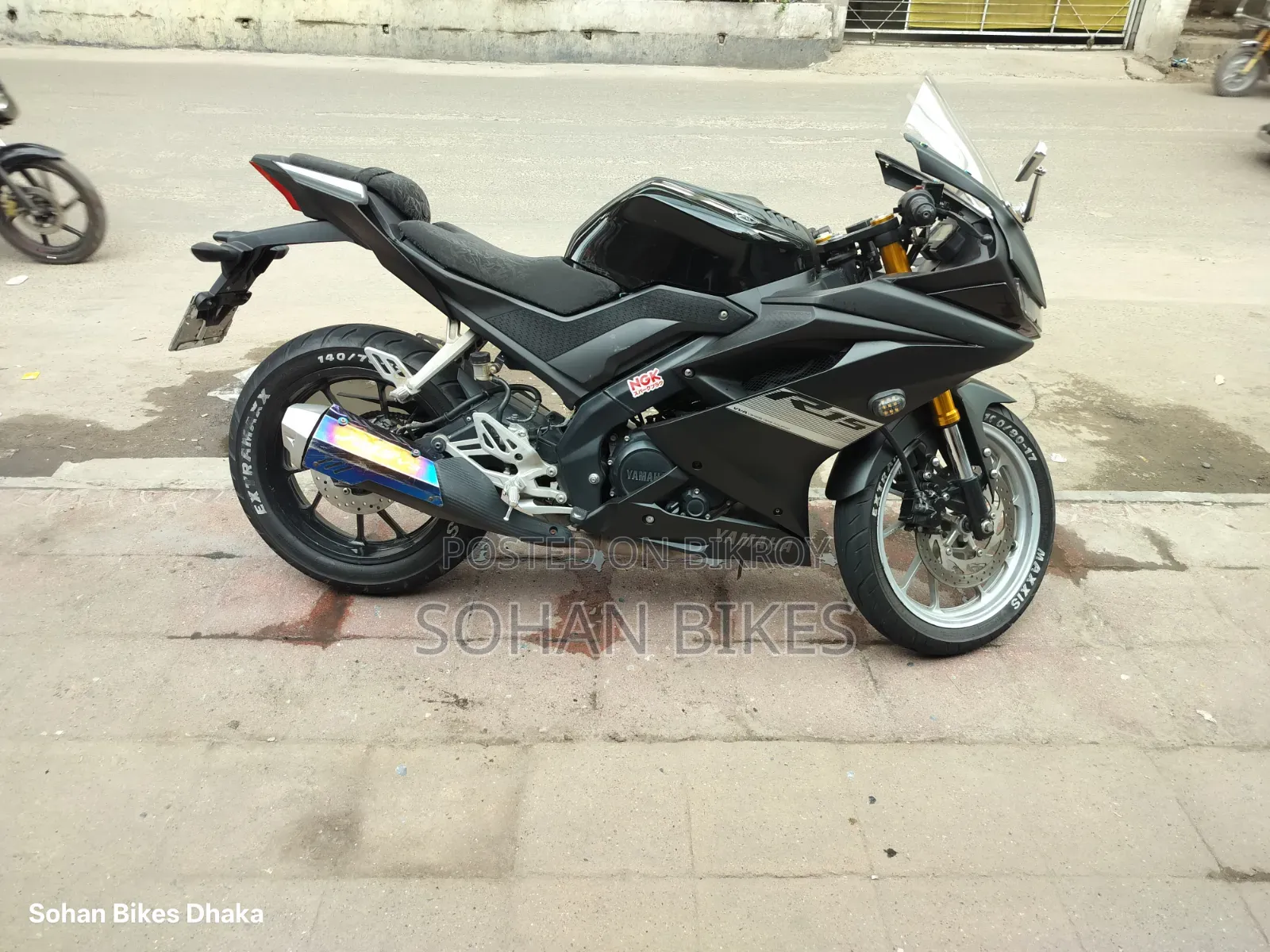 Yamaha R1 2022 Black