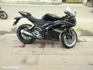 Yamaha R1 2022 Black