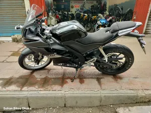 Yamaha R1 2022 Black