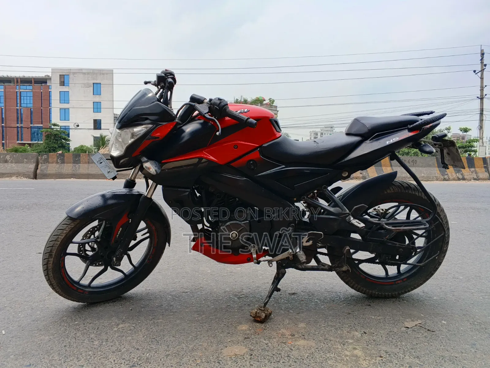 Bajaj Pulsar NS 160 2020 Red