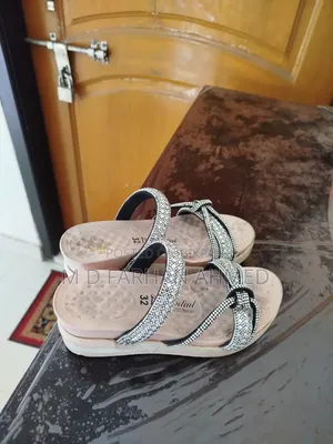 Girls Shoes Size 32