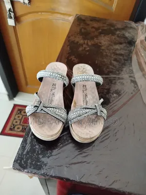 Girls Shoes Size 32
