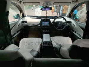 টয়োটা প্রিয়াস ২০১৯ মেরুন