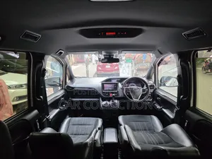 Toyota Esquire 2020 Pearl