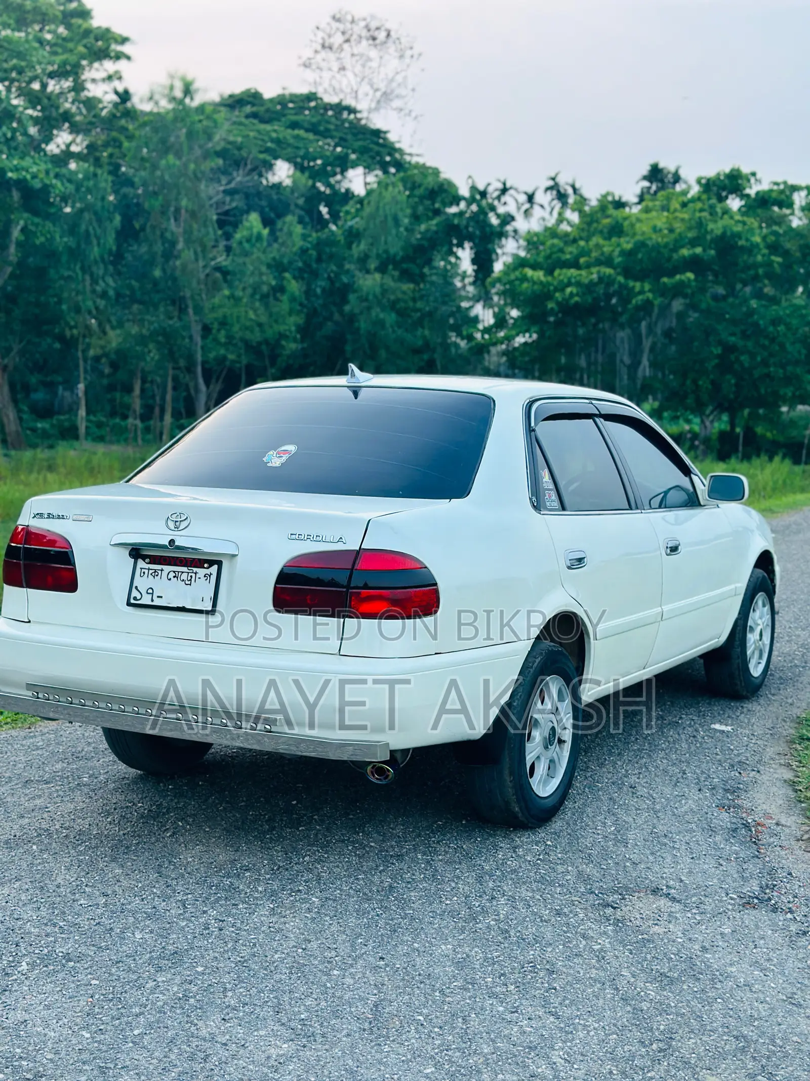 Toyota Corolla Hatchback 2000 White