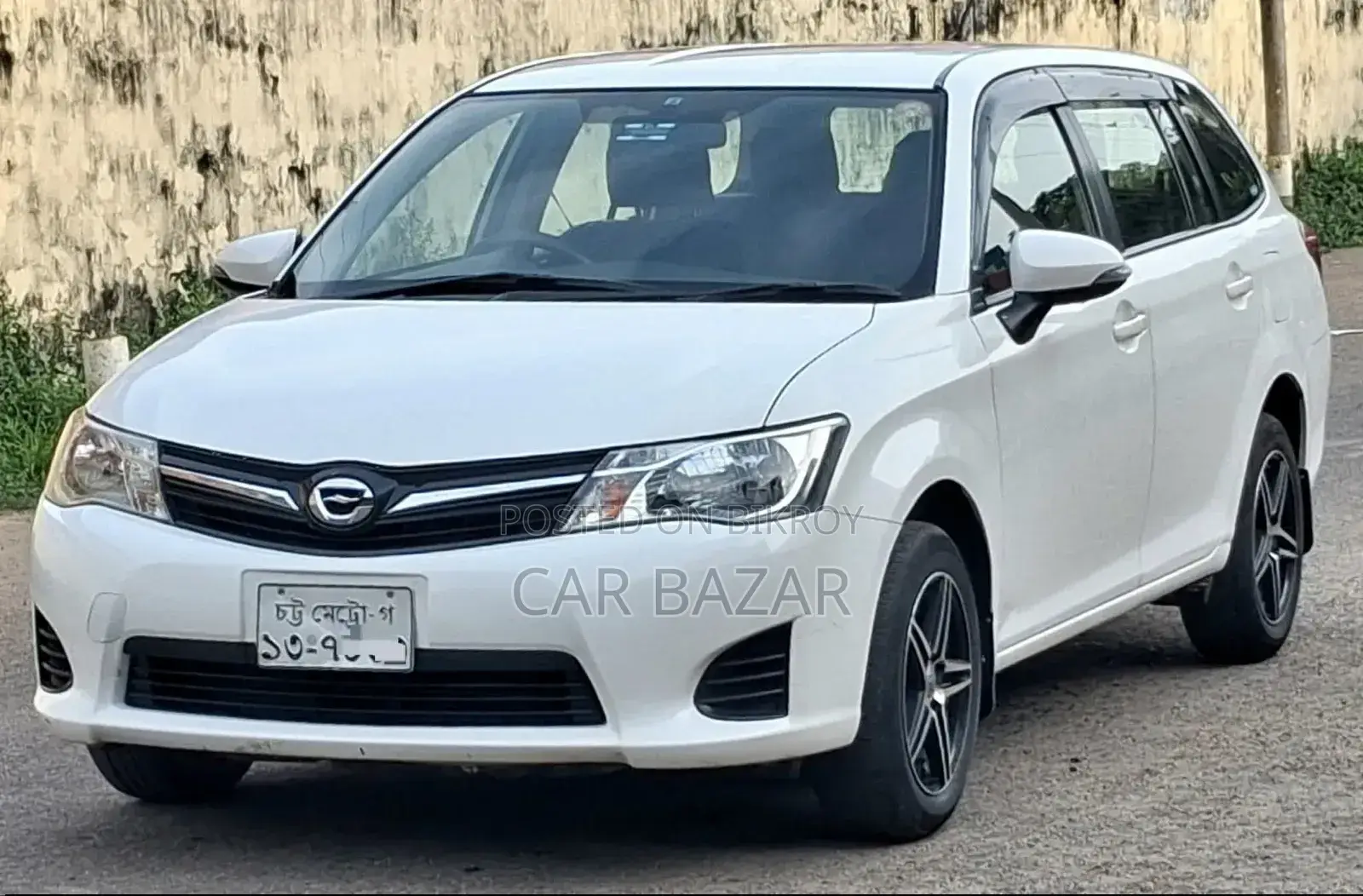 Toyota Corolla Fielder 2013 White