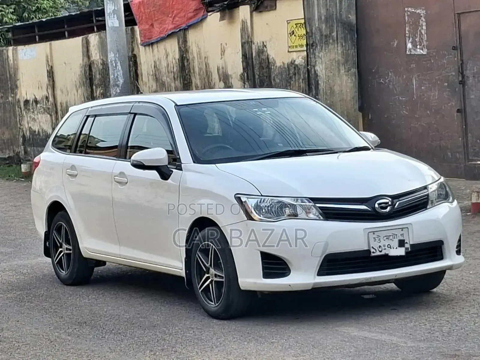 Toyota Corolla Fielder 2013 White