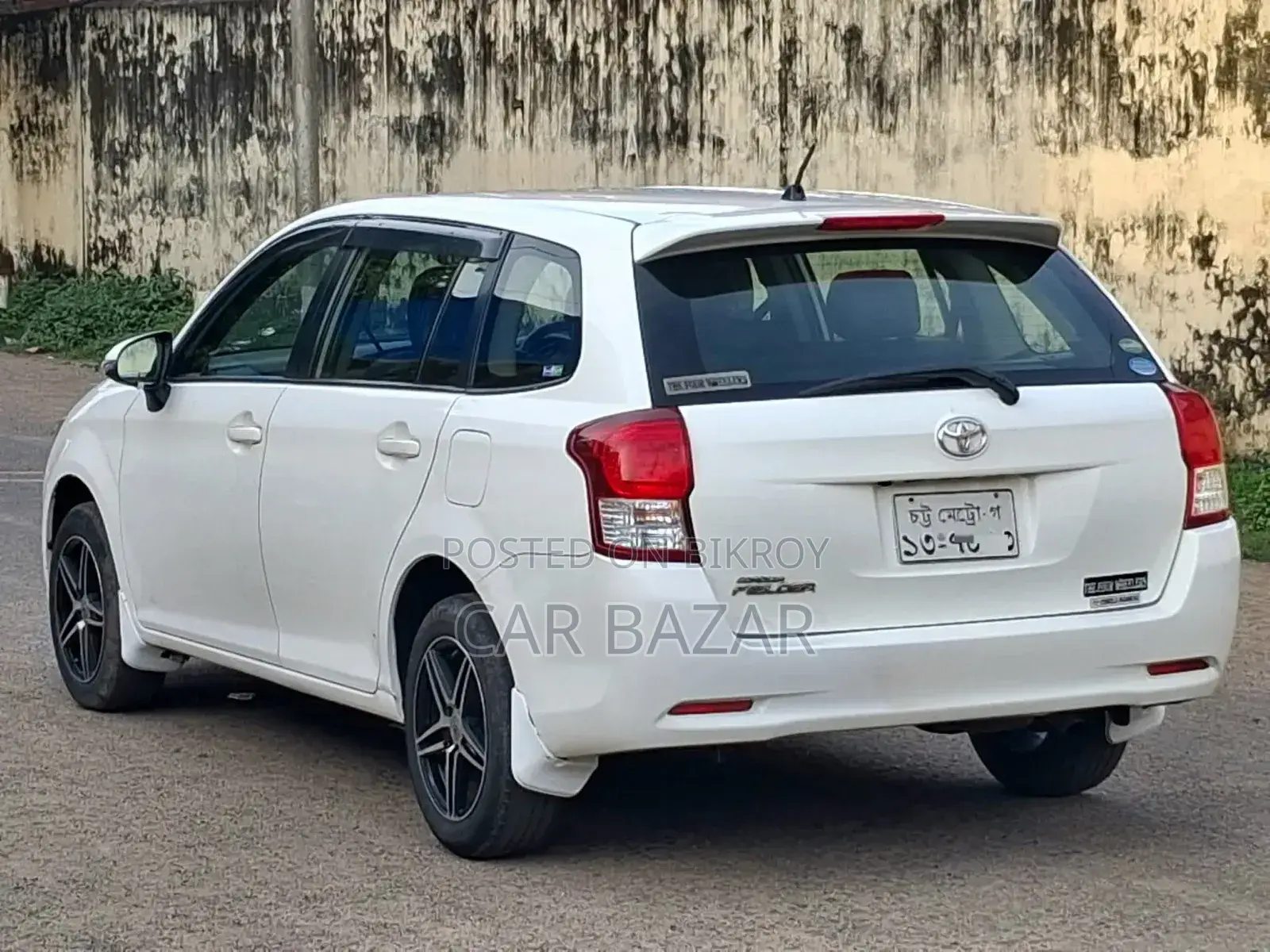 Toyota Corolla Fielder 2013 White