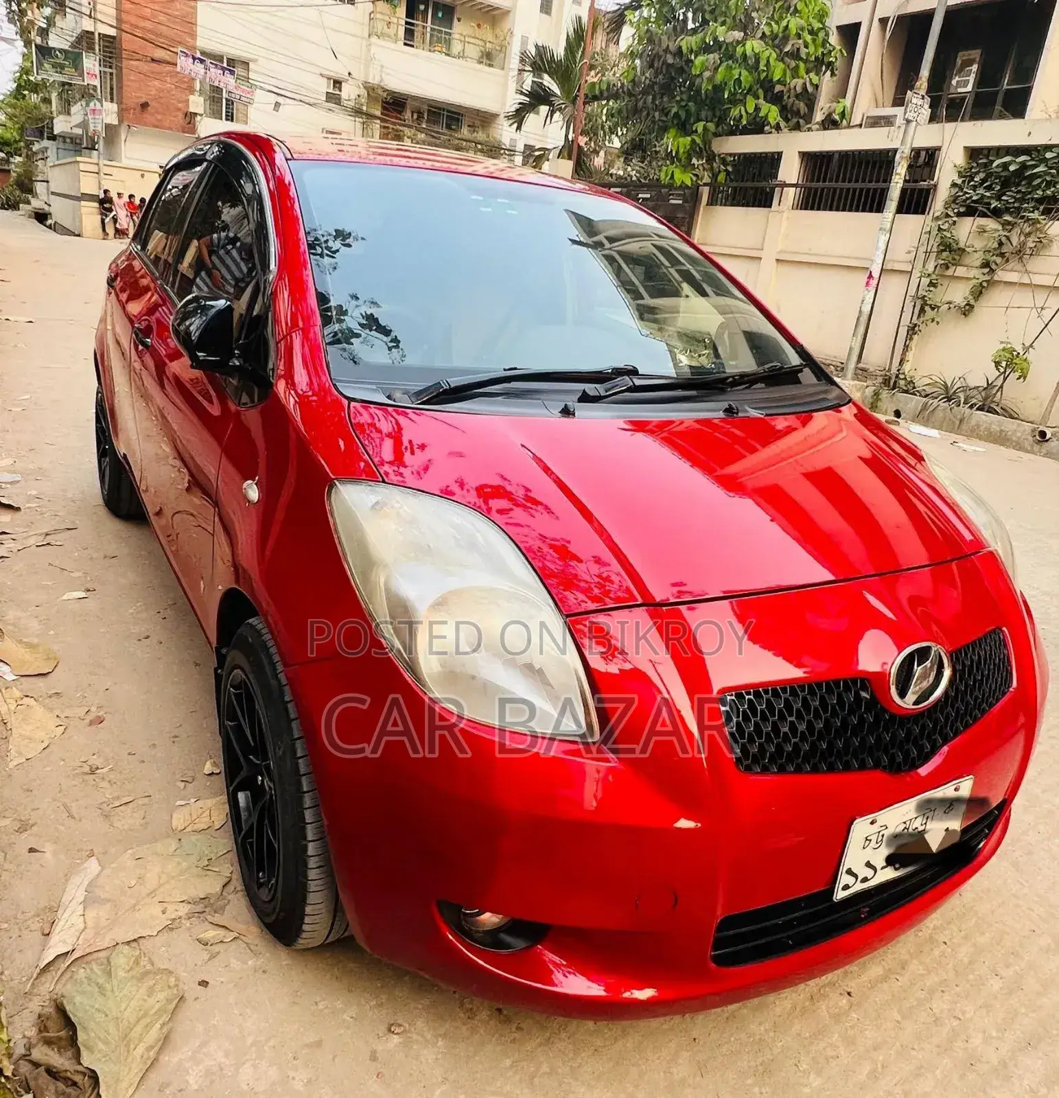 Toyota Vitz 2005 Red