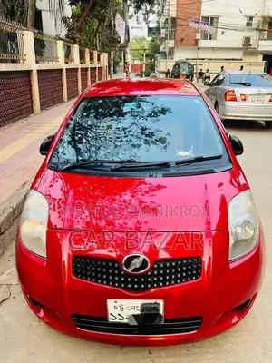 Toyota Vitz 2005 Red