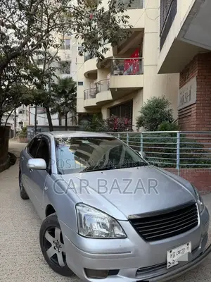 টয়োটা প্রিমিও ২০০২ সিলভার