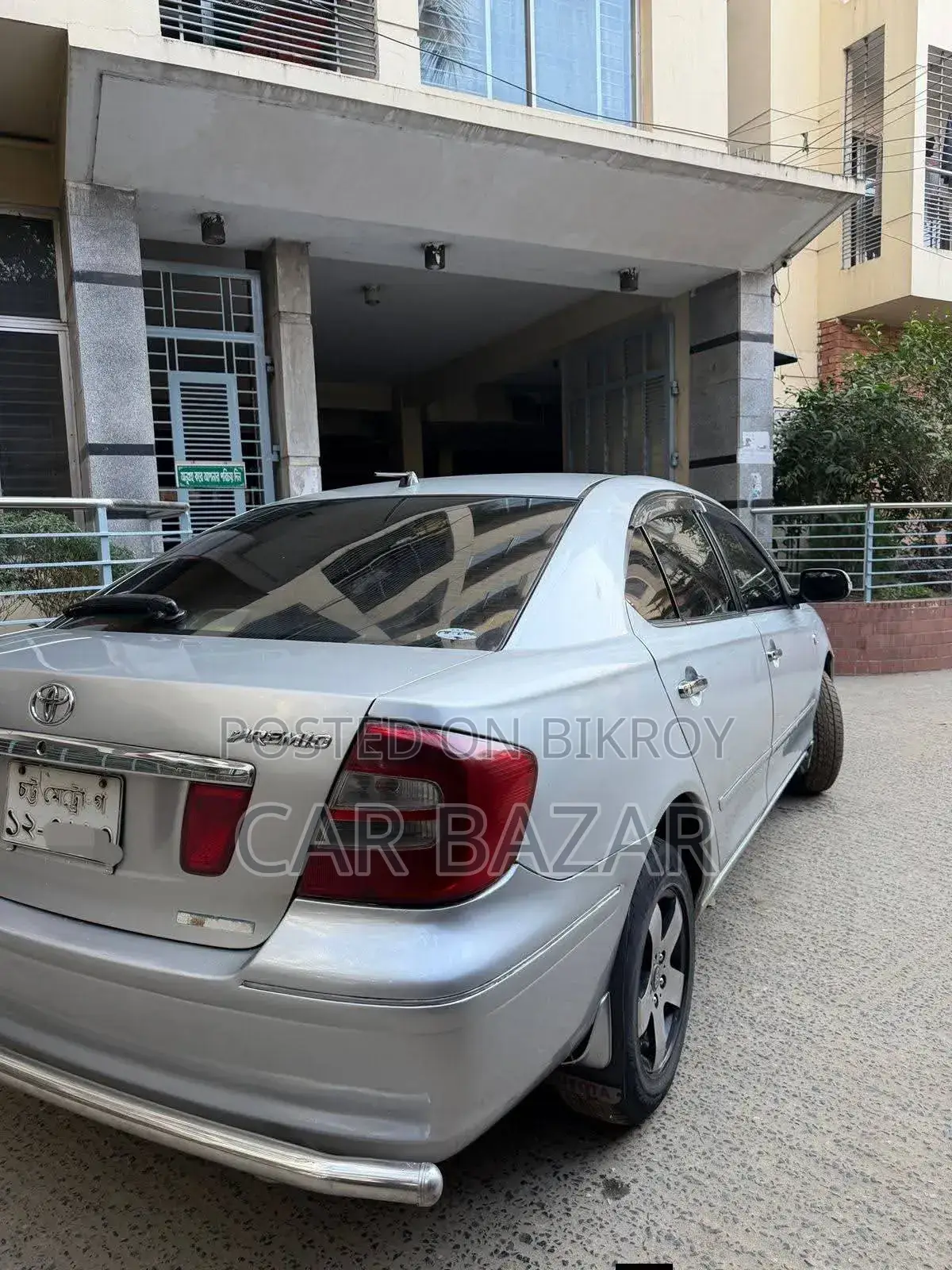 টয়োটা প্রিমিও ২০০২ সিলভার
