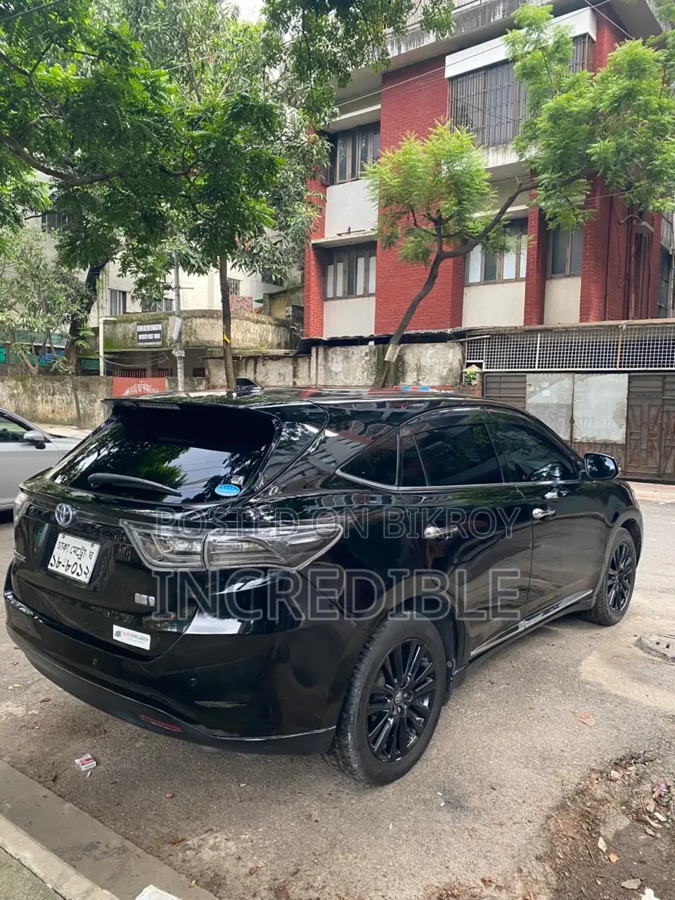 Toyota Harrier 2.5 Hybrid Four-Wheel Drive 2015 Black