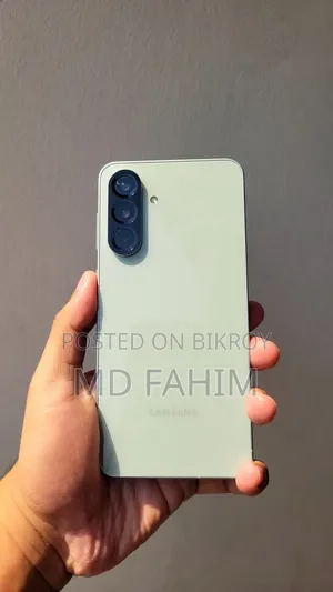 স্যামসাং গ্যালাক্সি এ৫৬ ১২৮ জিবি