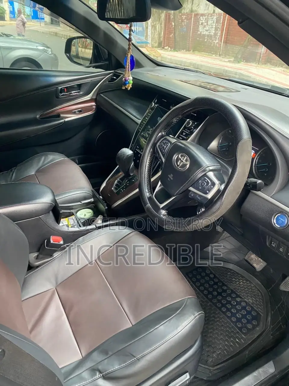 Toyota Harrier 2.5 Hybrid Four-Wheel Drive 2015 Black