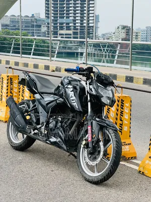TVS Apache 160 4V 2021 Black