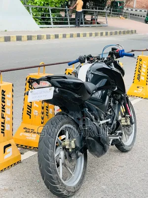 টিভিএস অ্যাপাচি ১৬০ ৪ভি ২০২১ কালো