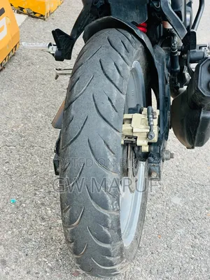 টিভিএস অ্যাপাচি ১৬০ ৪ভি ২০২১ কালো