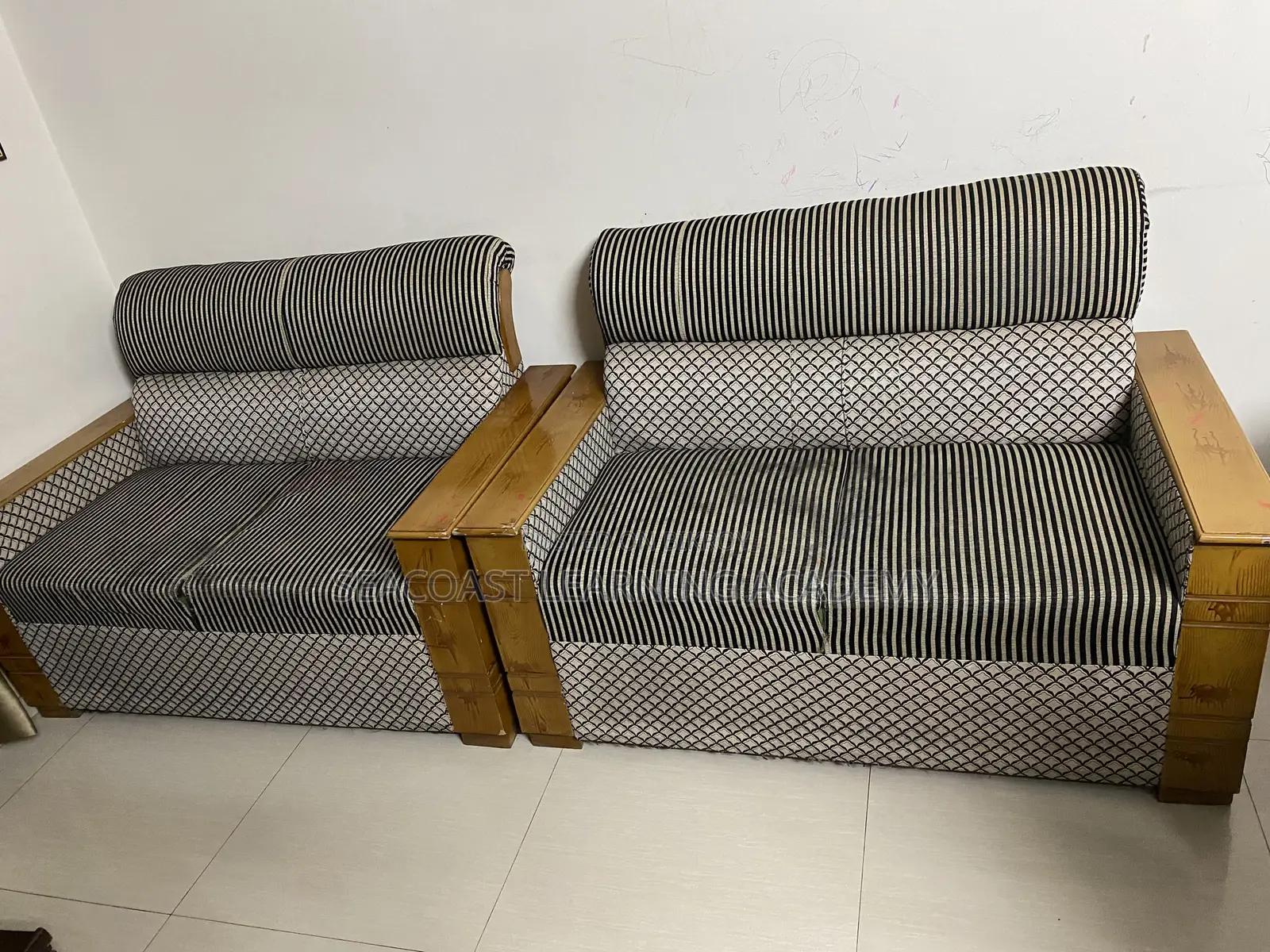 Sofa Set for Sale (2+2)