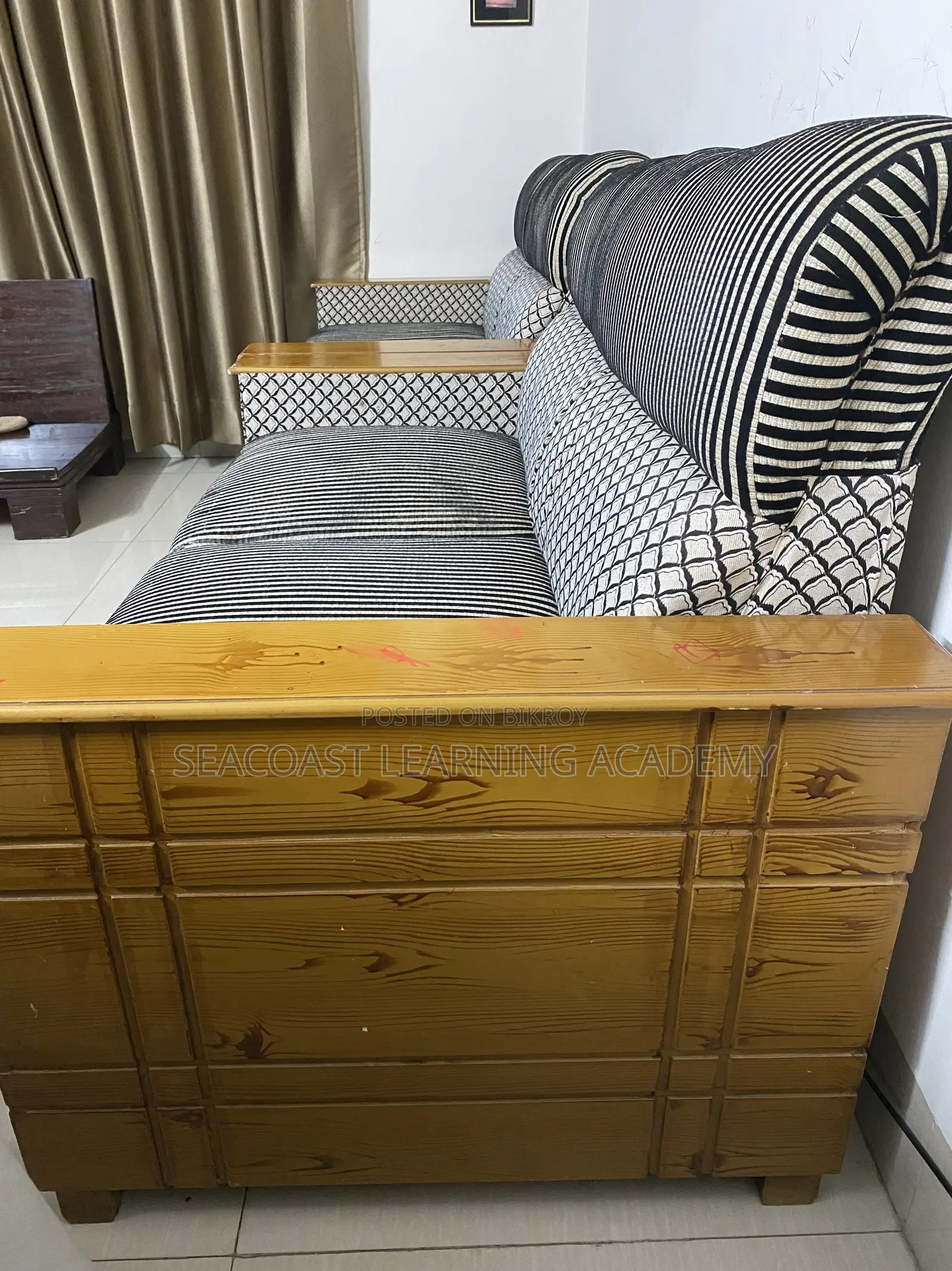 Sofa Set for Sale (2+2)