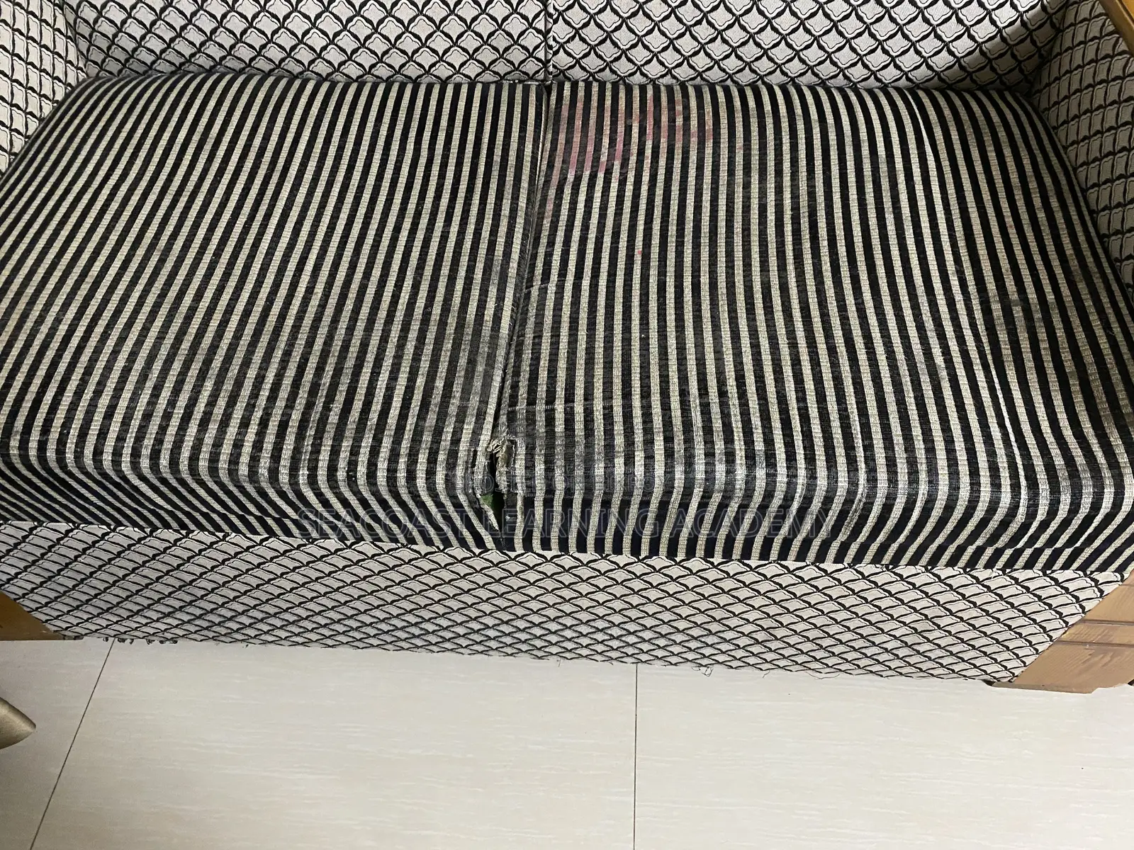 Sofa Set for Sale (2+2)