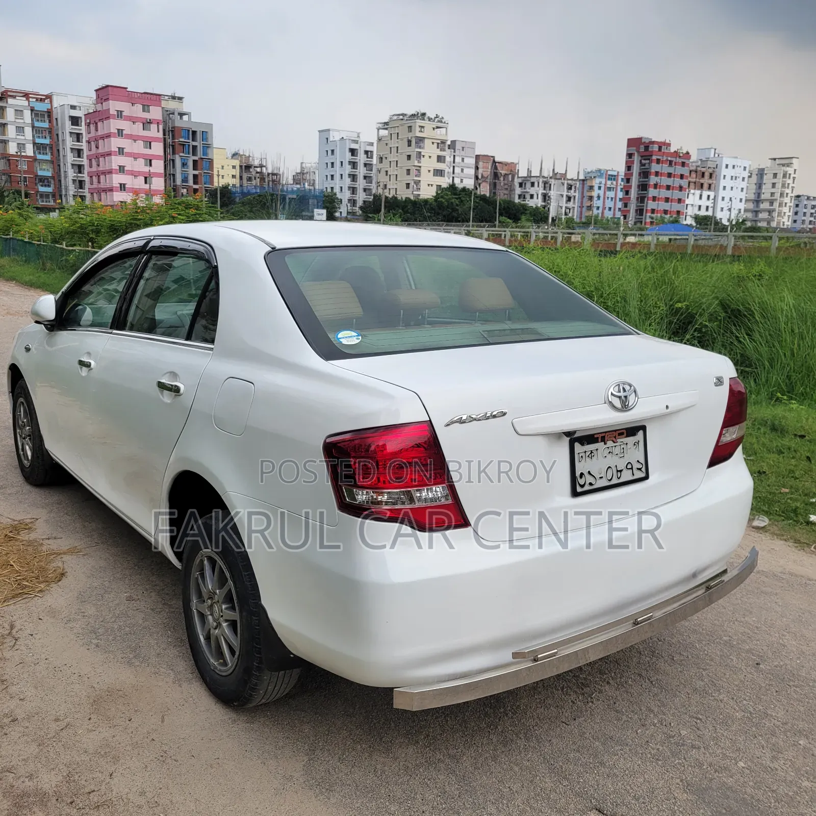 টয়োটা এক্সিও ২০০৭ সাদা