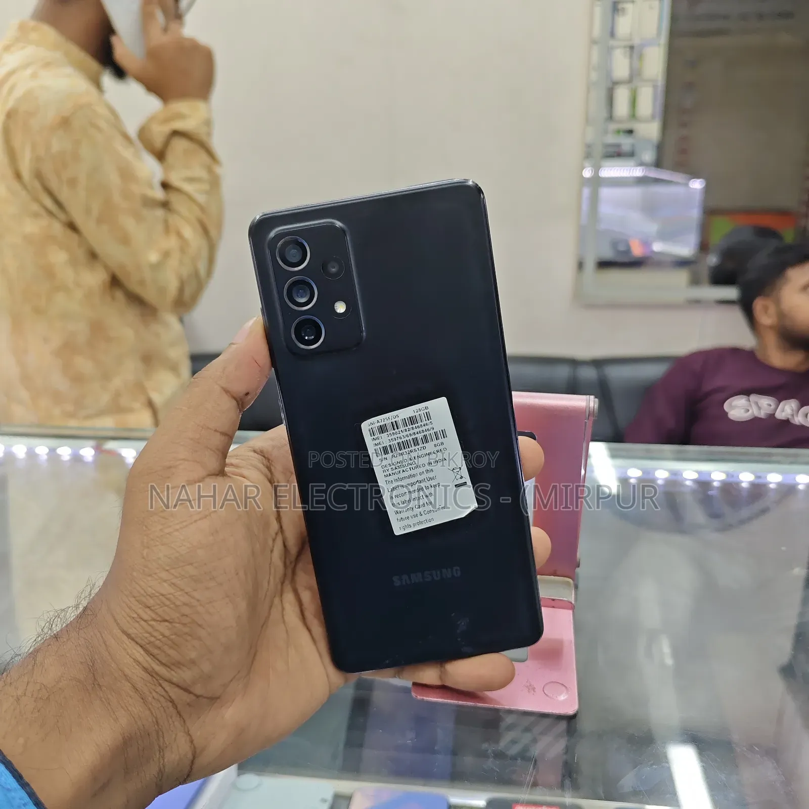 স্যামসাং গ্যালাক্সি এ৭২ ১২৮ জিবি ব্ল্যাক