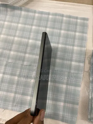 রিয়েলমি ১২৮ জিবি কালো