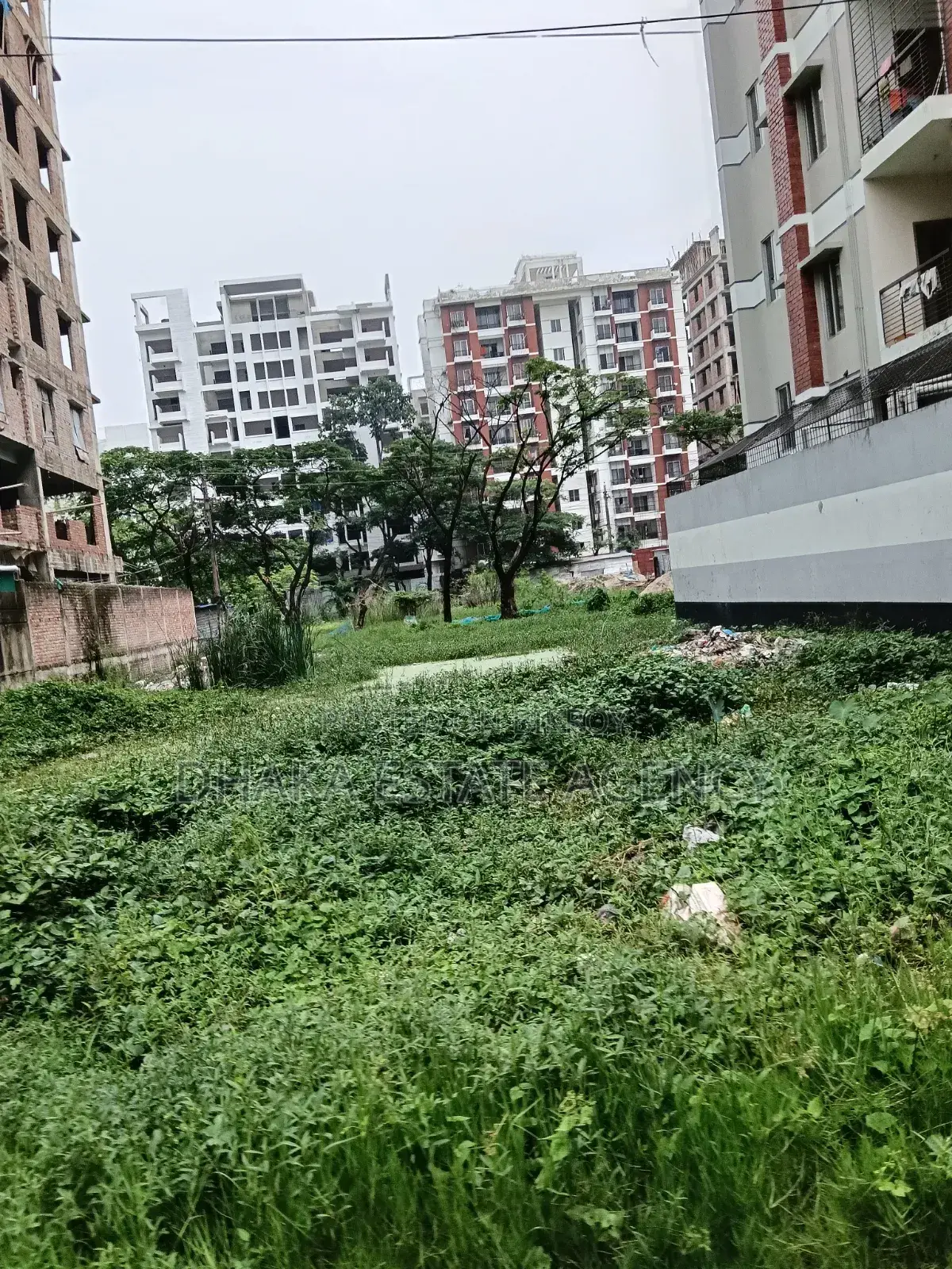 ব্লক-আই, ৪+৪=৮ কাঠা উত্তর+দক্ষিণমুখী, জি+৯ প্ল্যান পাস
