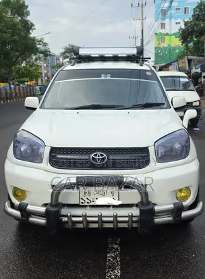 Toyota RAV4 2005 White