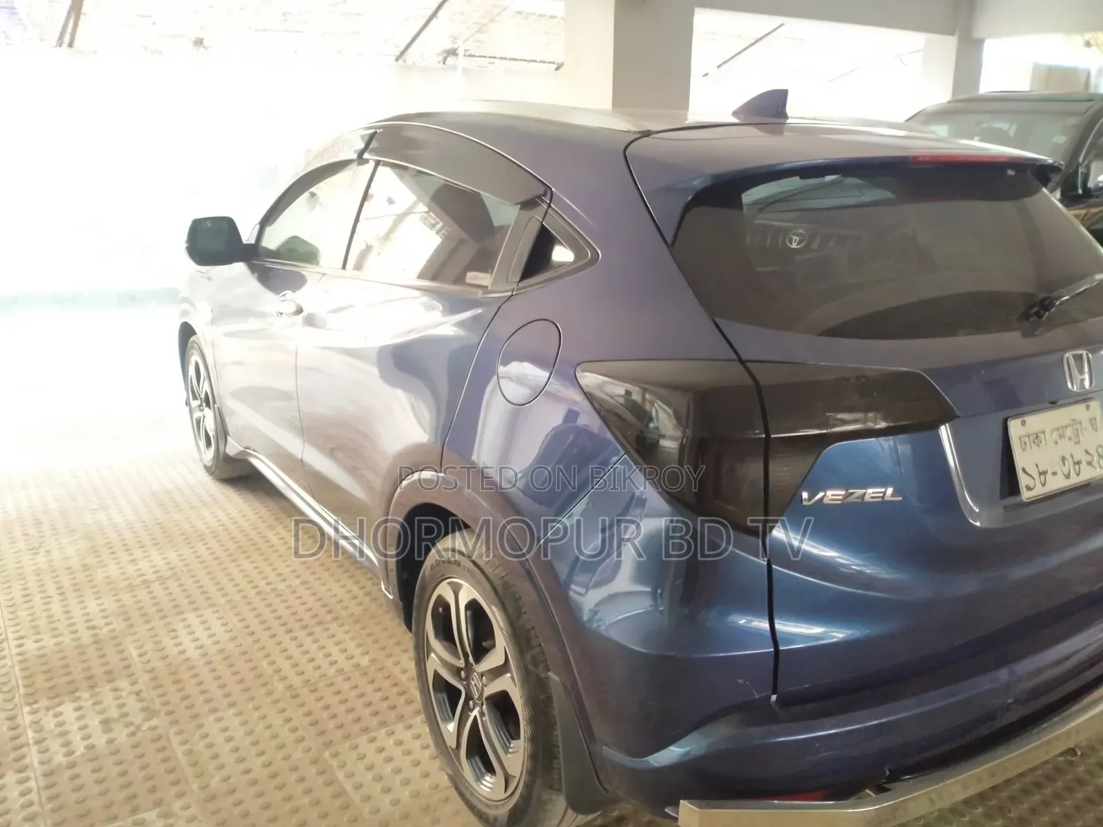 Honda Vezel 1.5 Hybrid Four-Wheel Drive 2014 Blue