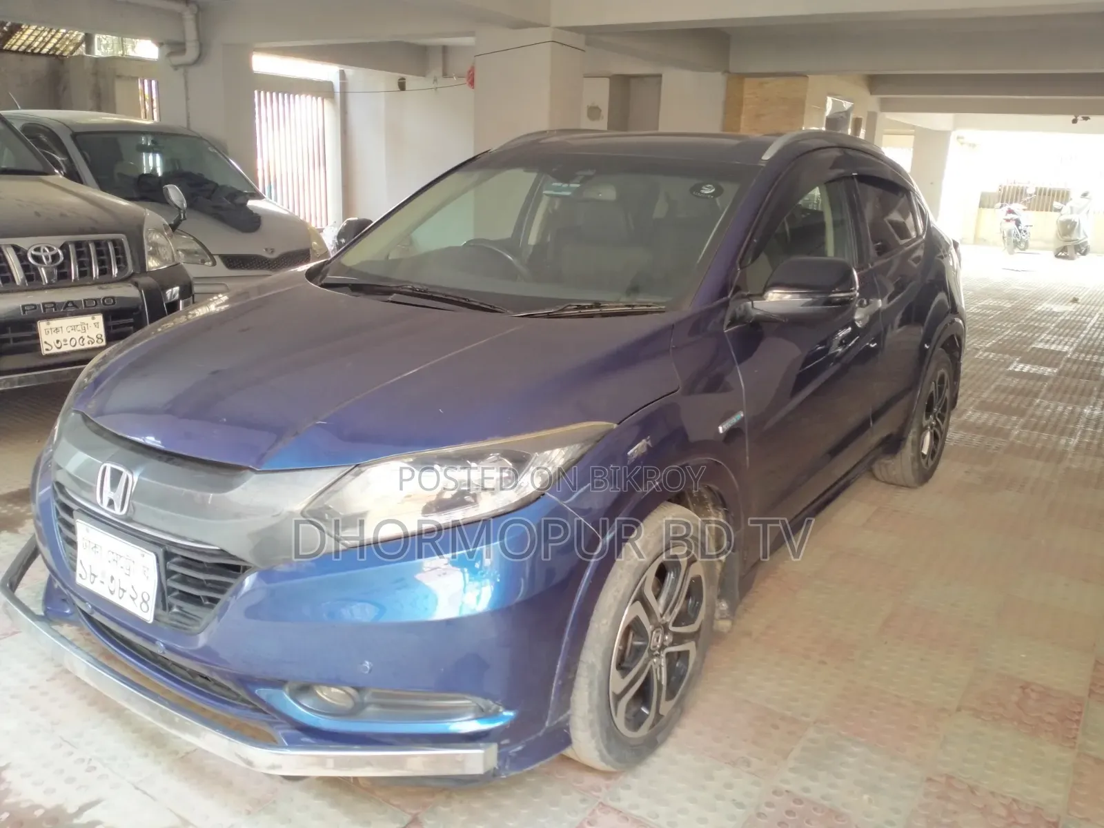 Honda Vezel 1.5 Hybrid Four-Wheel Drive 2014 Blue