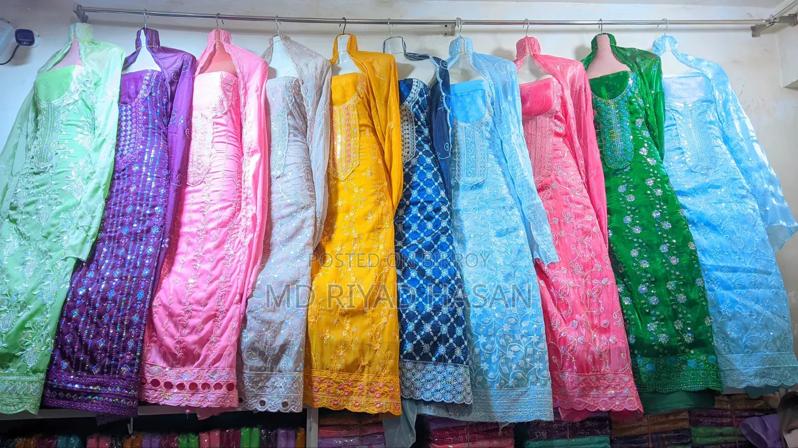 মহিলাদের পোশাক