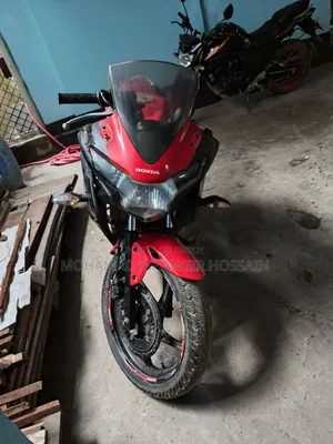 Honda CBR 2016 Red