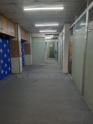 910 Square Feet Commercial Office