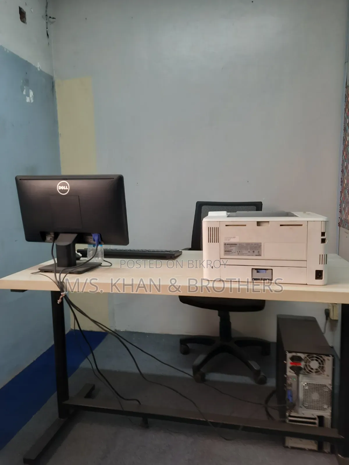 910 Square Feet Commercial Office