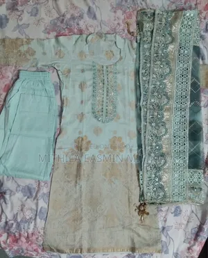 আমার খুব পছন্দের একটি ড্রেস।