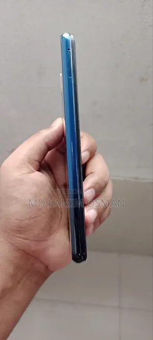 Vivo Y11 32 GB Blue