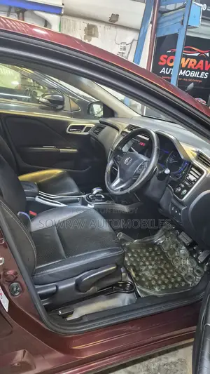 Honda Grace 2015 Red