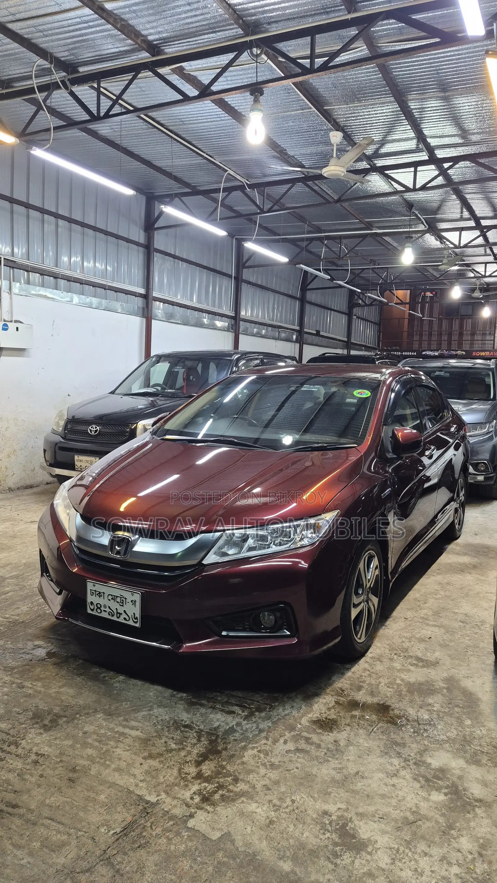 Honda Grace 2015 Red