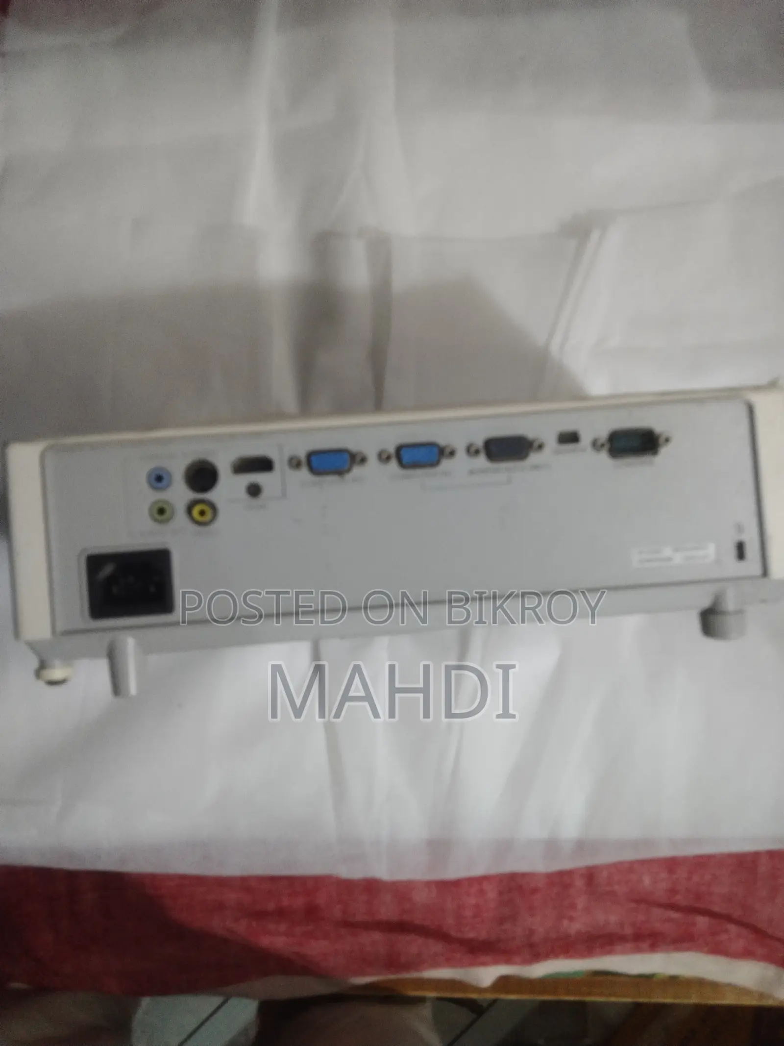 Hitachi প্রজেক্টর