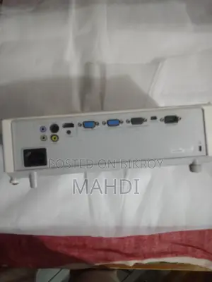 Hitachi প্রজেক্টর