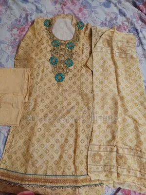 টিস্যু কাপড়ের উপর কাজ