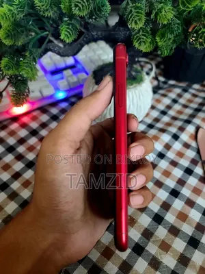 Apple iPhone XR 64 GB Red