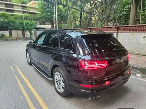 Audi Q7 2017 Black
