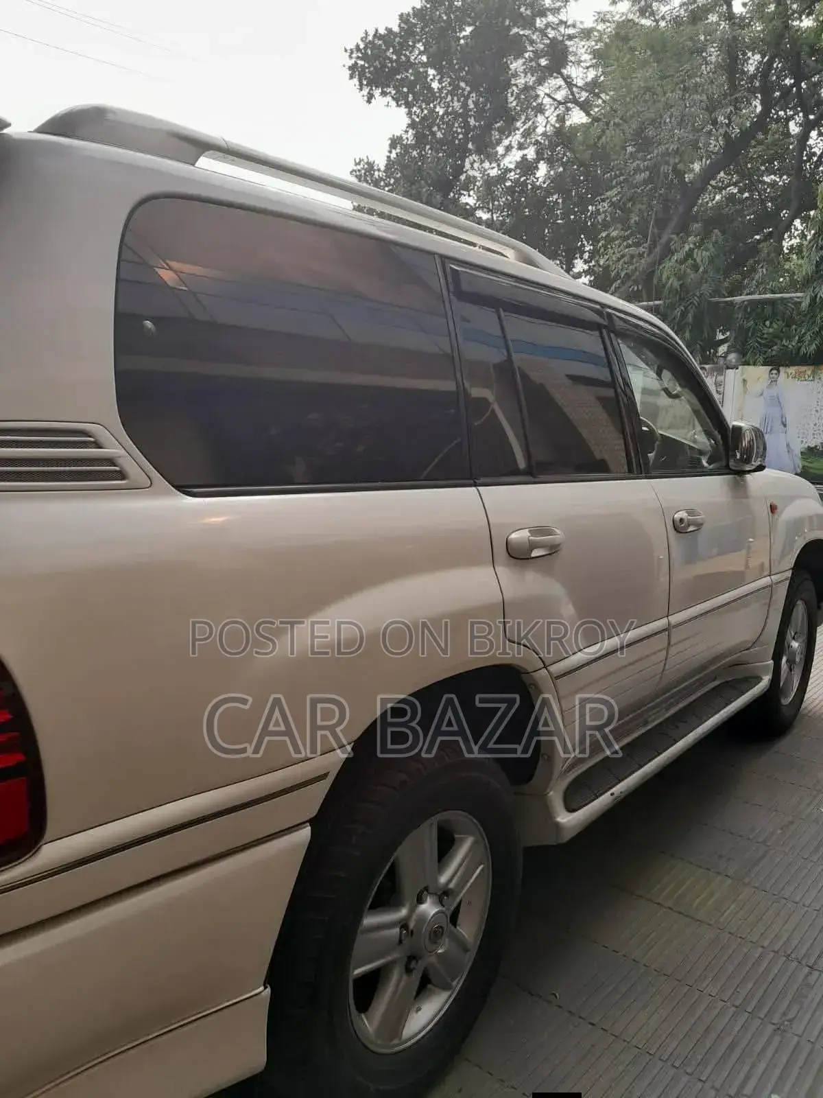 Lexus LX 470 All-Wheel Drive 2001 Pearl