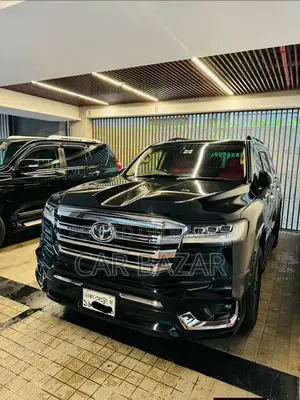 Toyota Land Cruiser 2011 Black